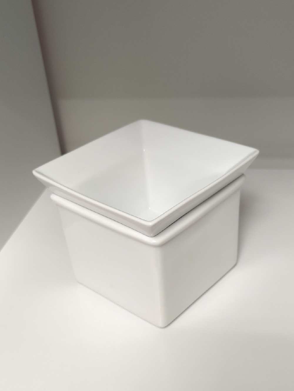 White Ceramic Cooling DIP Bowl